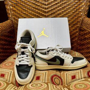 Nike Air Jordan 1 Low - Anthracite Jade Smoke Sail - Women's 8.5